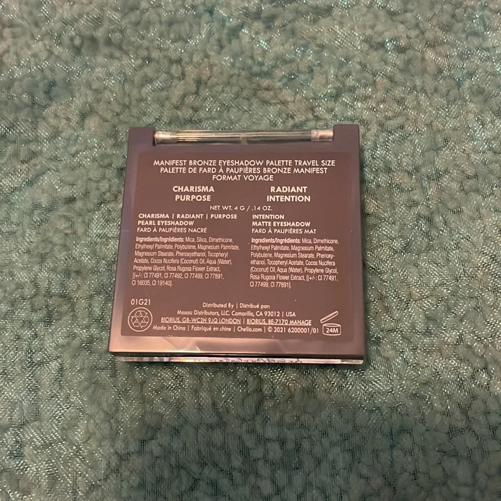 NEW Chella Hello Beautiful Eyeshadow Palette